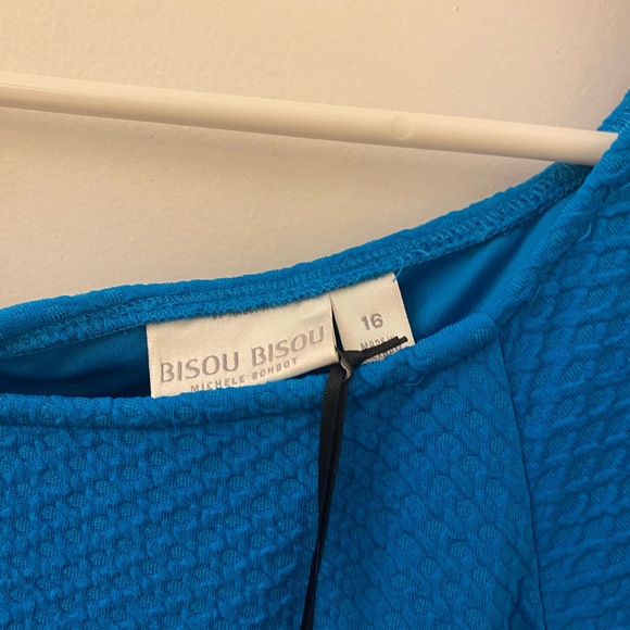 Vibrant Blue Textured Dress - Picture 6 of 6